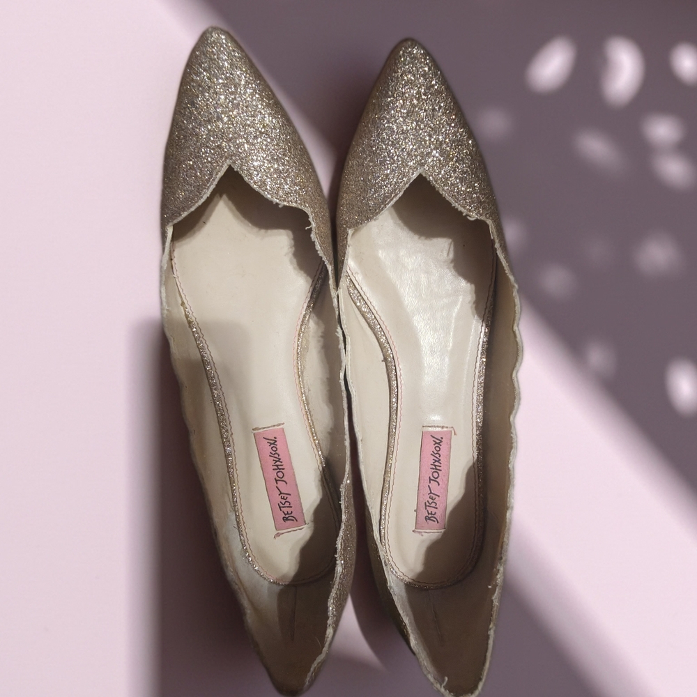 Betsey Johnson Flats